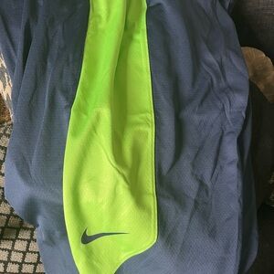 Nike Mn Timberwolves Team Navy Shorts with Neon Green Center Panel